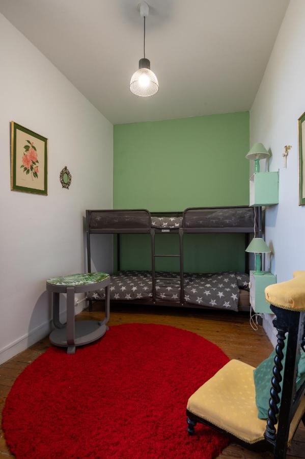 Bed and Breakfast Le Manoir Des Breholles Goustranville Exterior foto